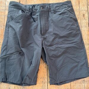 Patagonia Men's Dark Gray Cargo Shorts (34)